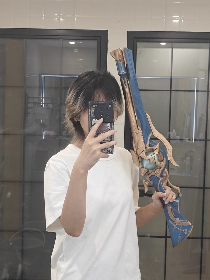 مسدس أنكساغوراس موديل 80 سم مض - مراجعة Anaxa Cosplay Prop وسعره