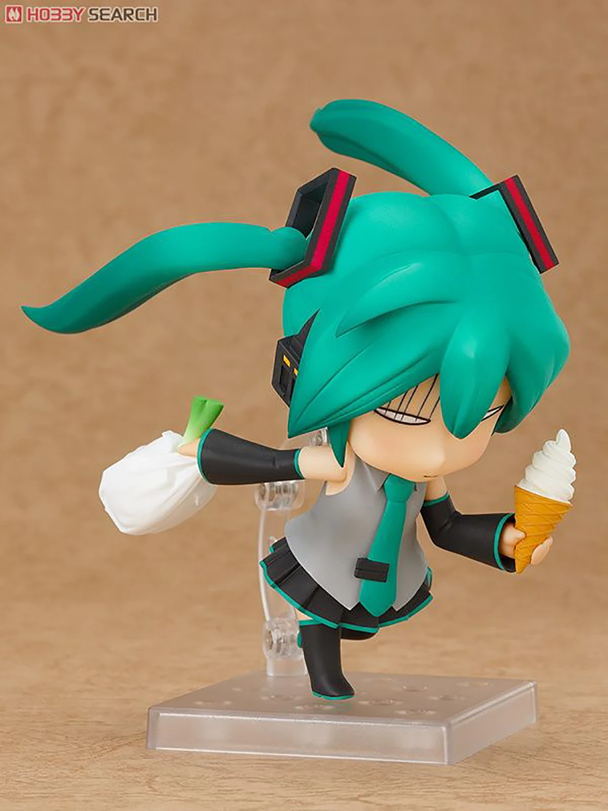 دمى/مجسمات أكشن أصلية من شركة  - مراجعة Good Smile Company Nendoroid وسعره